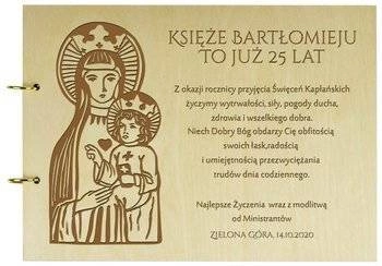Naturalny album poziomy z personalizowaną okładką - Prezent dla Księdza 