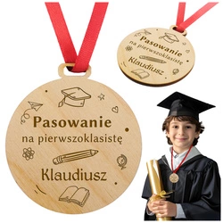 Medal Pasowanie na pierwszoklasistę - Drewniany, personalizacja, wiele wzorów