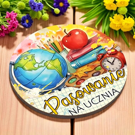 Upominek pasowanie do szkoły - drewniany magnes