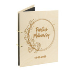 Naturalny album pionowy z personalizowaną okładką - Prezent dla Młodej Pary