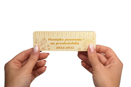 Prezent na pasowanie na ucznia/ przedszkolaka - drewniana linijka