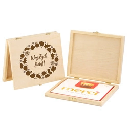 Prezent na święta dla rodziny z życzeniami - pudełko na merci, słodycze