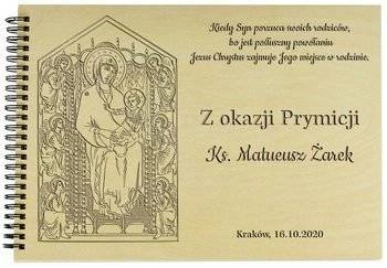 Naturalny album poziomy z personalizowaną okładką - Prezent na Prymicję 
